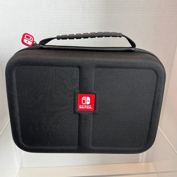 Nintendo Switch Large Protective Deluxe Travel System Hard Shell Carrying Case - Picture 1 of 6